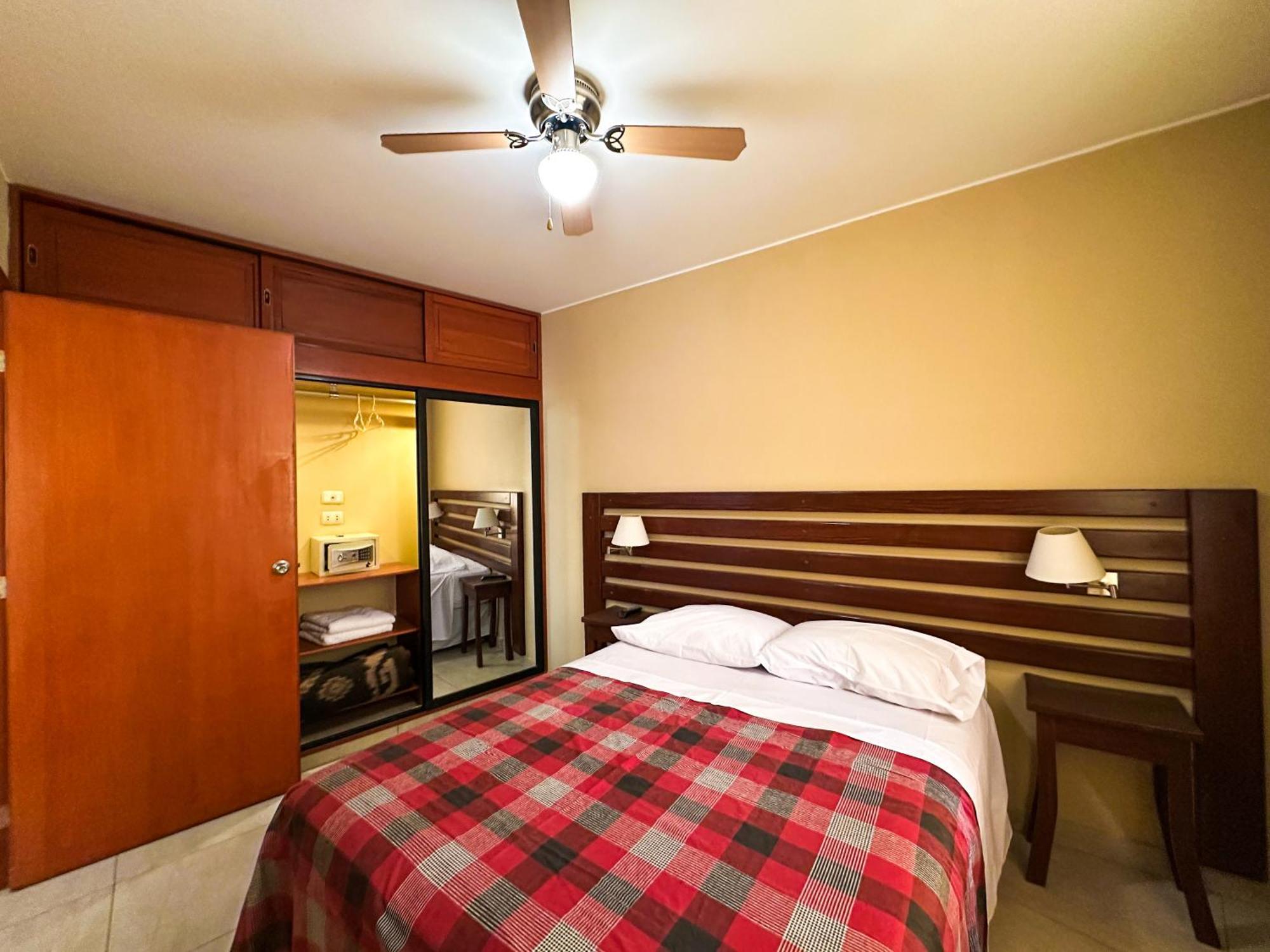Apart Hotel El Canaveral Chincha Alta Bagian luar foto