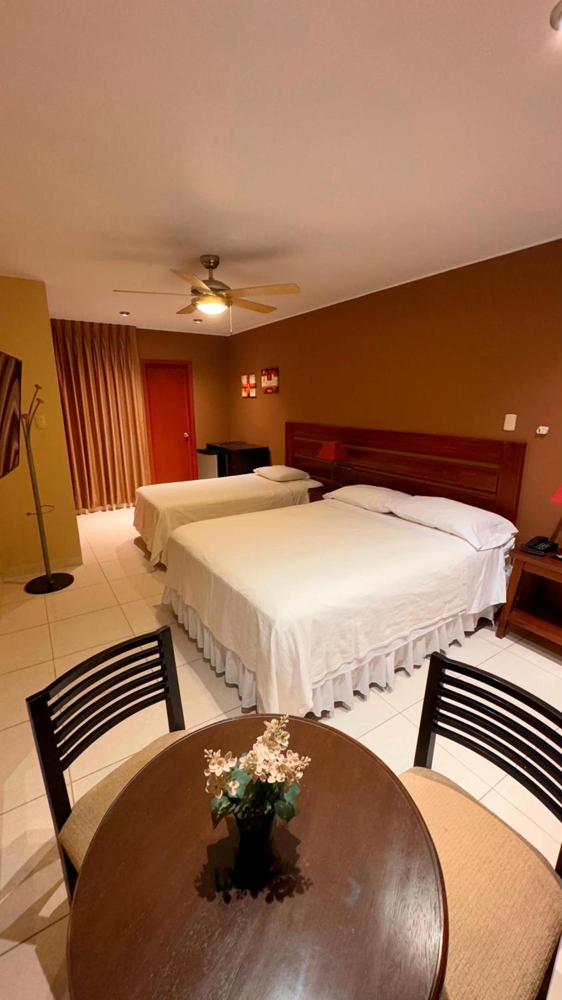 Apart Hotel El Canaveral Chincha Alta Bagian luar foto